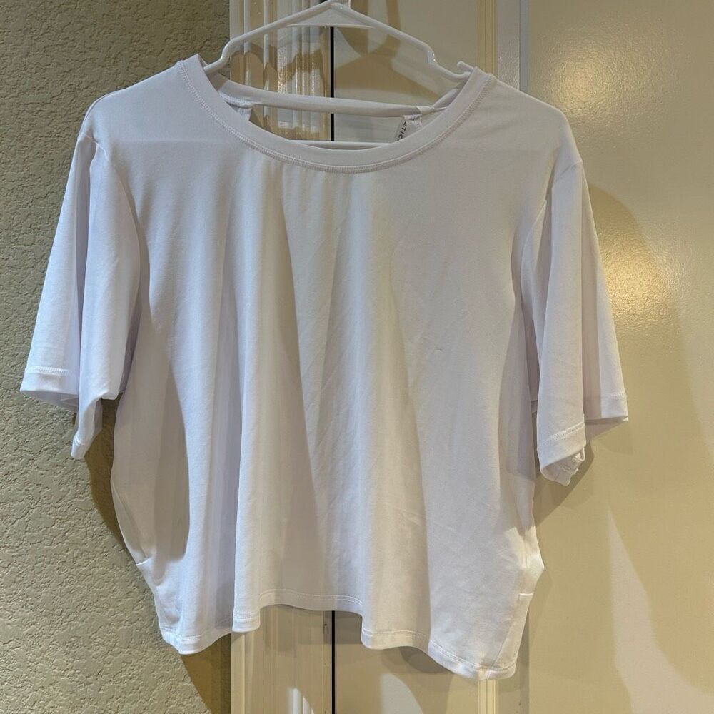 Fabletics Maya Powertouch Light Twist Back athletic top‎ in white size large NWT